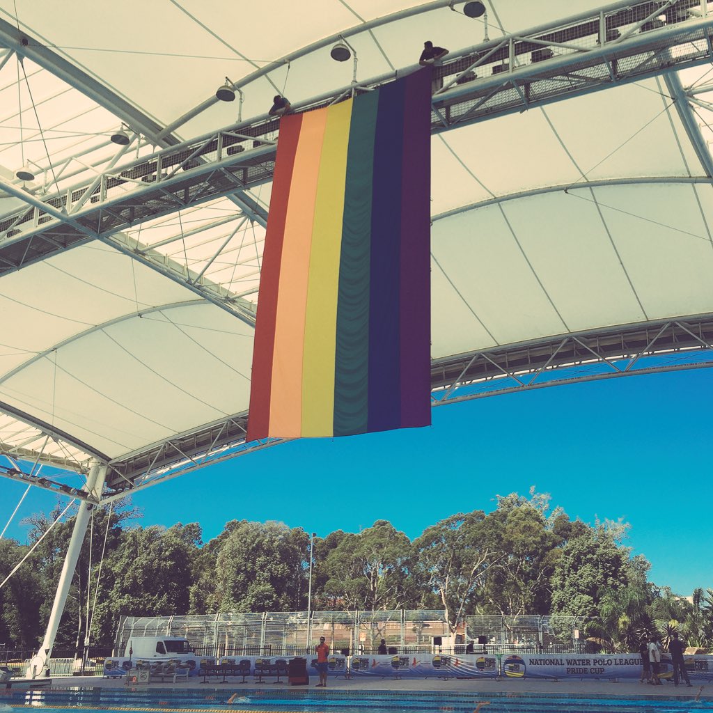 MelbourneSurge's tweet photo. Thanks @VACorg for loaning the #pride flag for TONIGHT's #NWPLpridecup w/ @VicSeals @BreakersWPolo @sydneystingers https://t.co/27AcrCBZuF