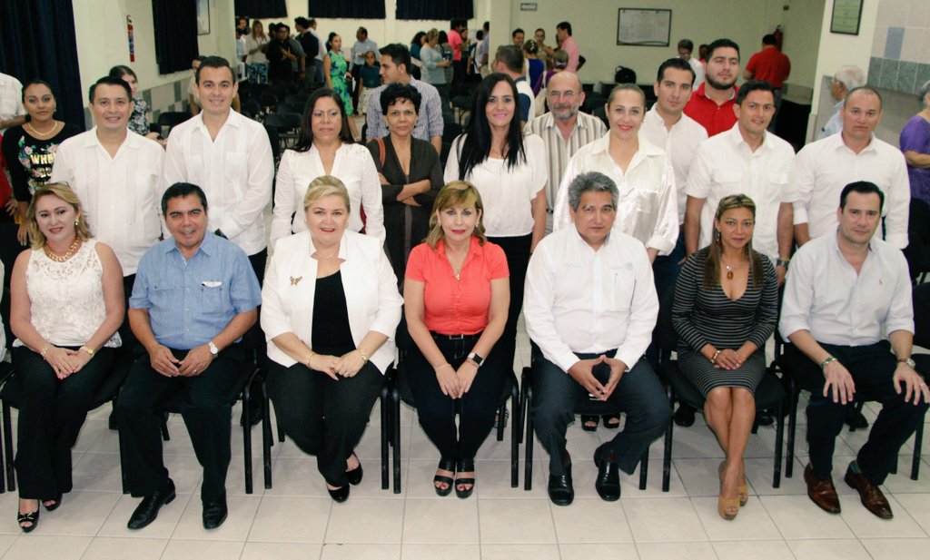 Susyhurtadov's tweet photo. Acudí a la toma de protesta del comité directivo de #PROFEDU, Profesionistas Educativos, A.C. ¡Muchas felicidades! https://t.co/1b44Oa7tva