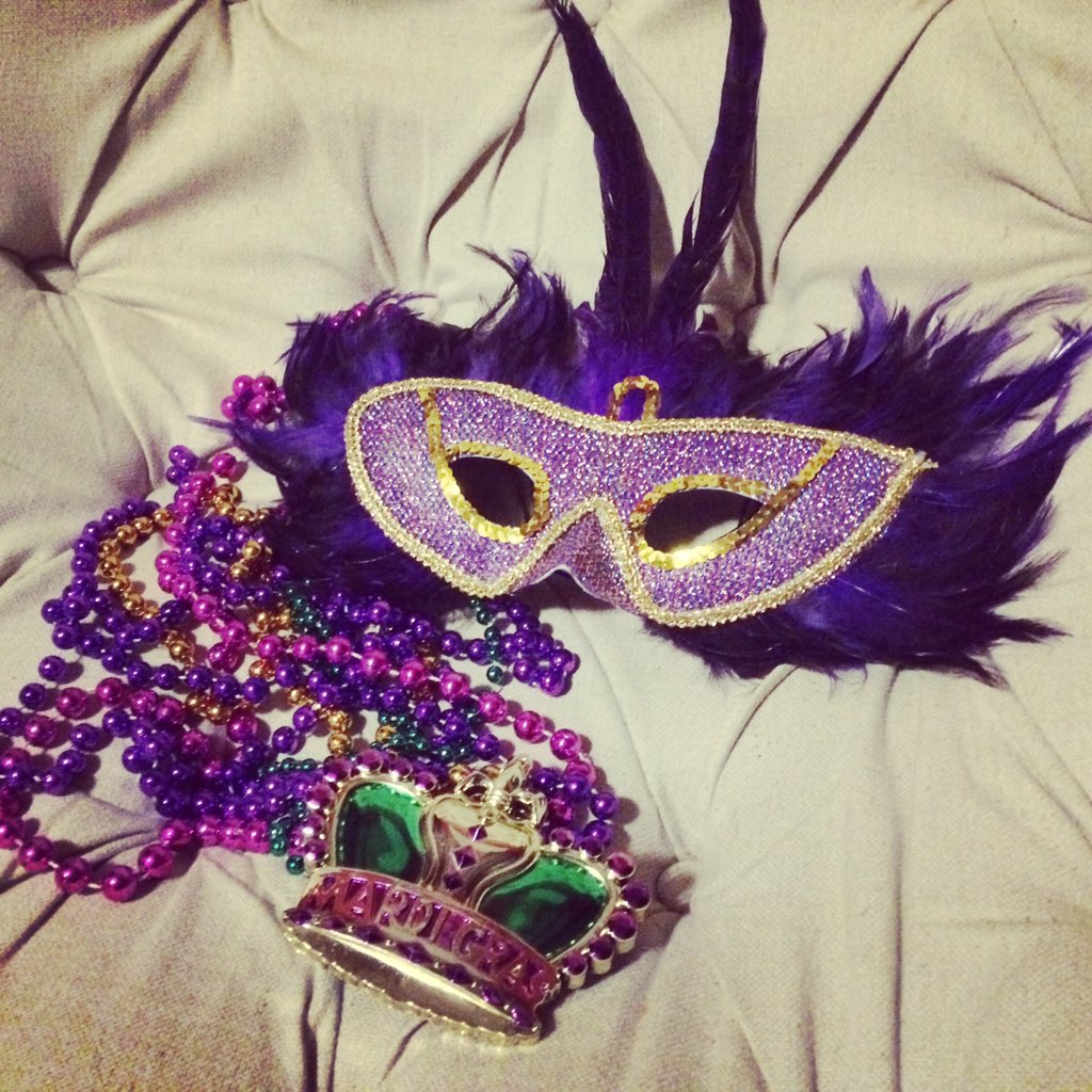 SamaraNicholls's tweet photo. Happy Mardi Gras parade celebrations! #NewOrleans #MardiGras #knightsofbabylon https://t.co/deOGB30OiO