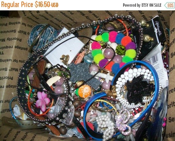 Sale Jewelry destash 9.11 lbs Destash Jewelry lot , Arts crafts lot, medi… etsy.me/1oby8t3 #Etsy #DestashLot