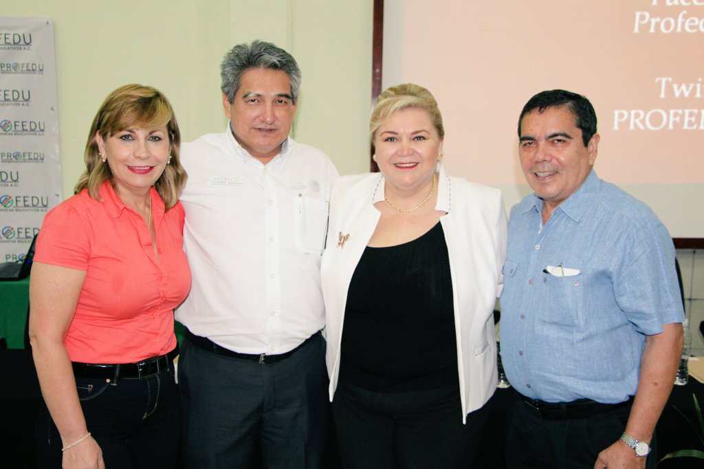 Susyhurtadov's tweet photo. Feliz de compartir con valiosos amigos del ámbito político, educativo y de gobierno.¡Felicidades a #PROFEDU! https://t.co/bjZ1ySxSys