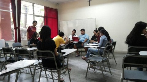 LSC_KOPS's tweet photo. Latihan sidang temen2 Peradilan Semu! https://t.co/fmk6UkSflY