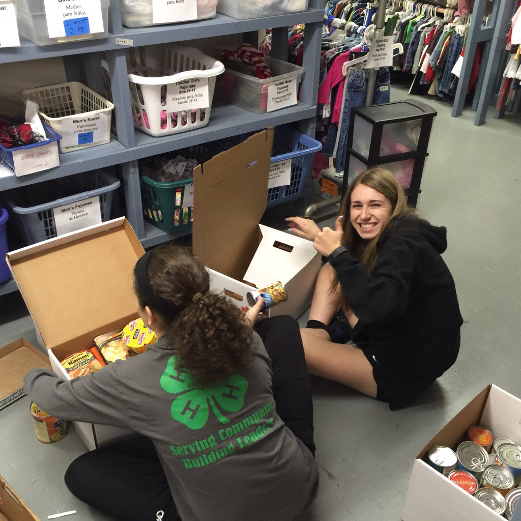 Community4h's tweet photo. Another great night of service by Community 4H! Inspiring in their unselfish service. #community4Hserves https://t.co/qA1v1tEov0