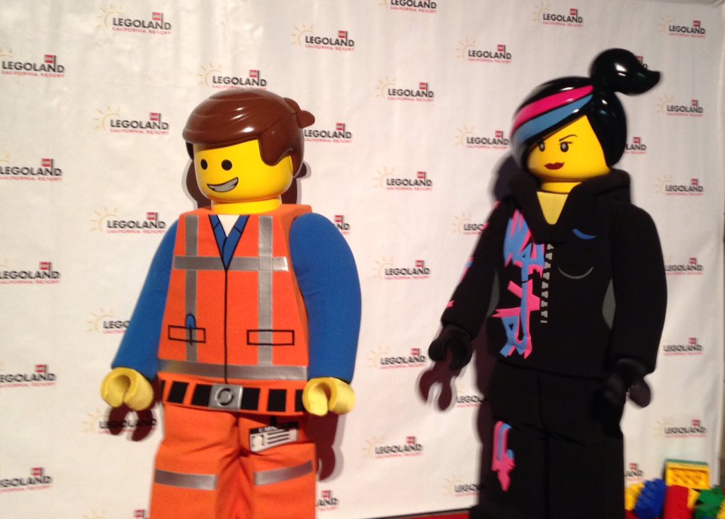 famreviewguide's tweet photo. Lucy and Emmett look great for tonight's @LEGOLAND_CA 4d movie premier #allhailme #lordrisky #evilsecretplot https://t.co/qu6VhqQsCl