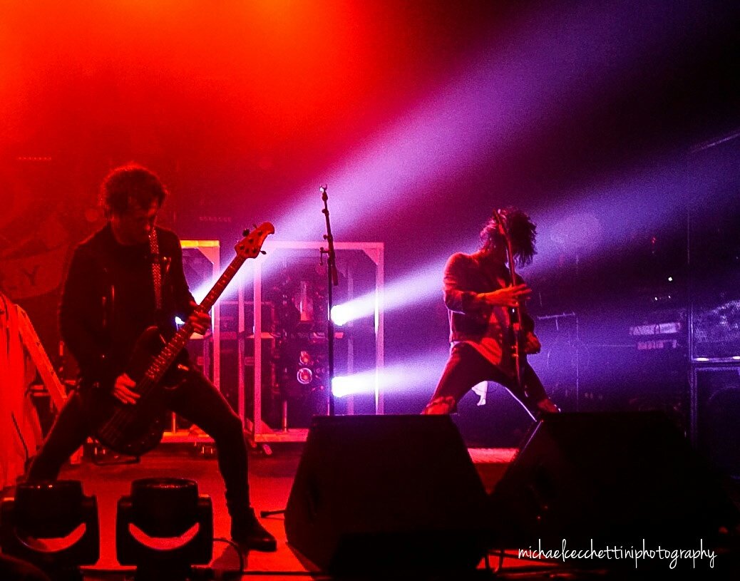 mcpsfphoto's tweet photo. #askingalexandria #theblack #sambettley and #cameronliddell #britishinvasiontour #sanfrancisco #thewarfieldsf https://t.co/DFhuAgai10