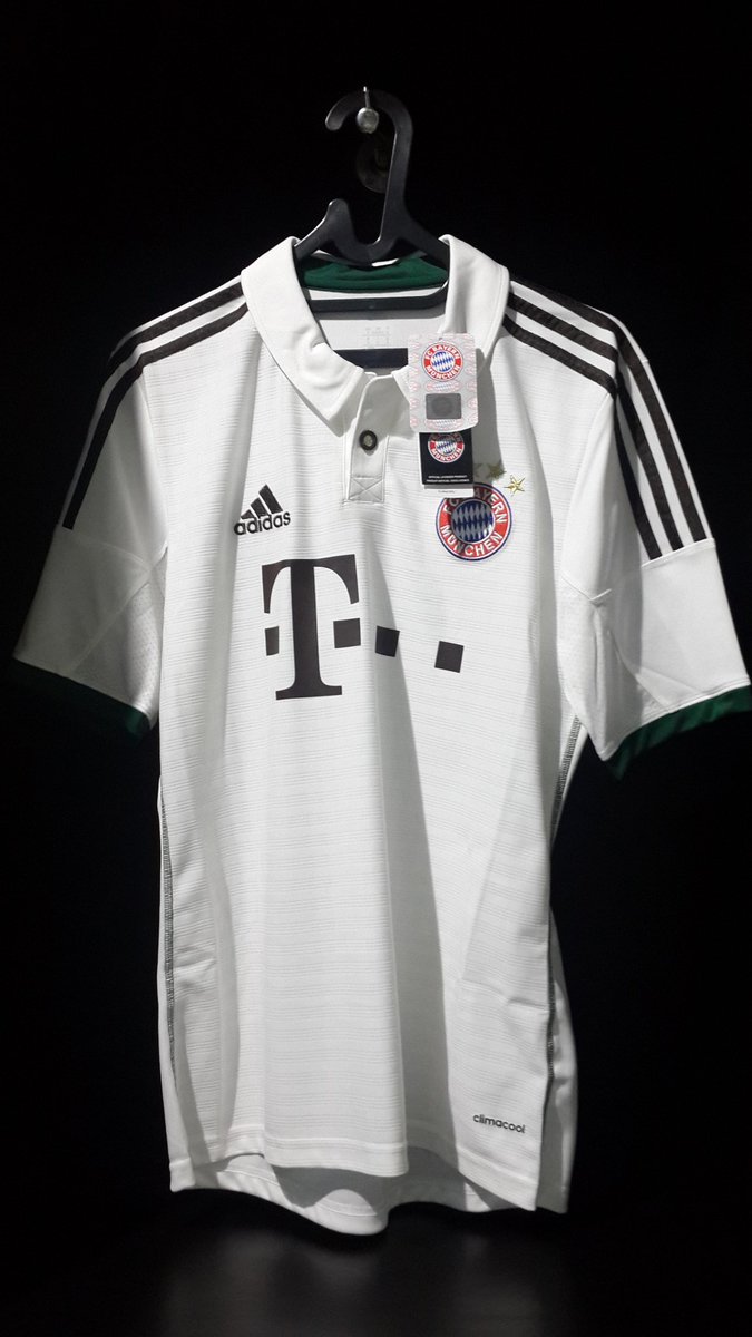 yapfootball's tweet photo. #YAP9
Muenchen Away 13-14
Size S (70×50cm)
BNWT https://t.co/WWsBcmlEaC
