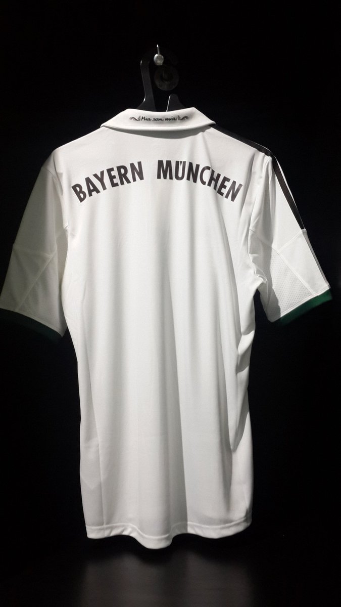 yapfootball's tweet photo. #YAP9
Muenchen Away 13-14
Size S (70×50cm)
BNWT https://t.co/WWsBcmlEaC