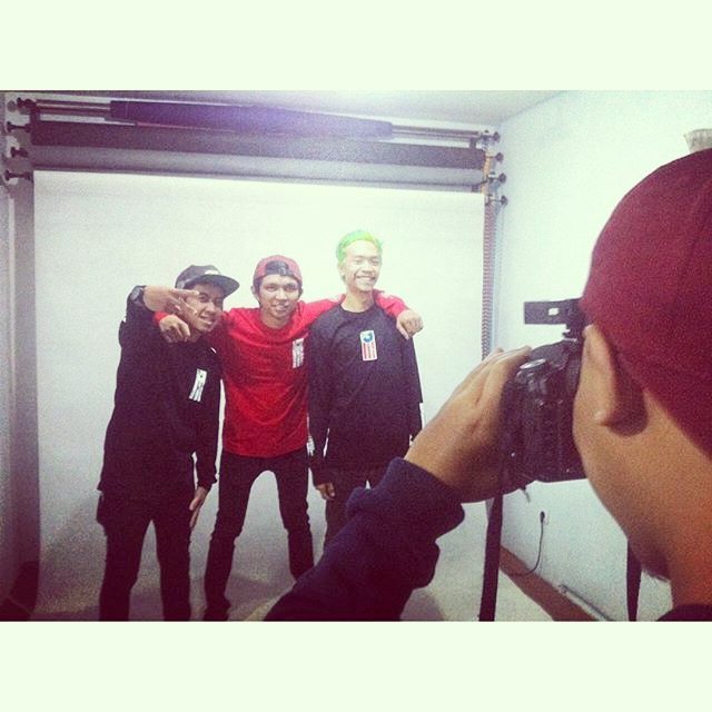 GGS ( GANTENG GANTENG SARIJADI ) ..
 photo session wearing Deep South
ig : @deepsouthmerch
twitter : <a href="/DeepSouth23/">DeepSouth</a>