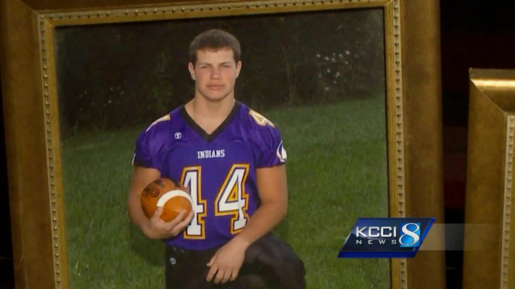 KCCINews's tweet photo. Family's fight with CTE shows real impact of football concussions https://t.co/5DgzhTj73S https://t.co/CCGWt8Pew5