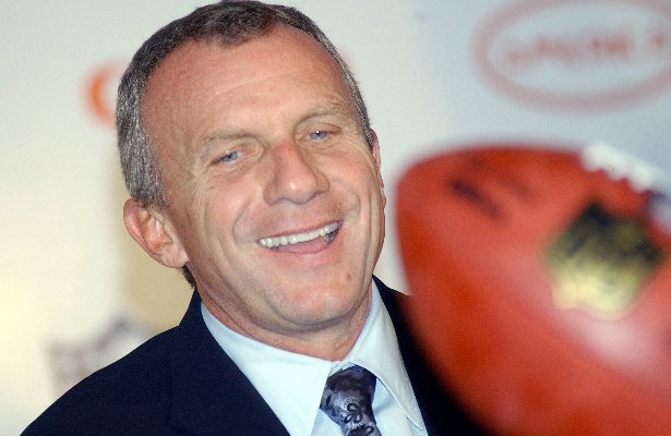 El exquarterback de los <a href="/49ers/">San Francisco 49ers</a> <a href="/JoeMontana/">Joseph Montana</a> lanzará el volado en #SB50.