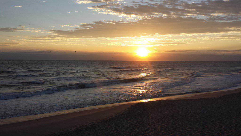 Melbourne Beach Surf Report Friday February 5th melbournebeachsurf.com/2016/02/05/mel…