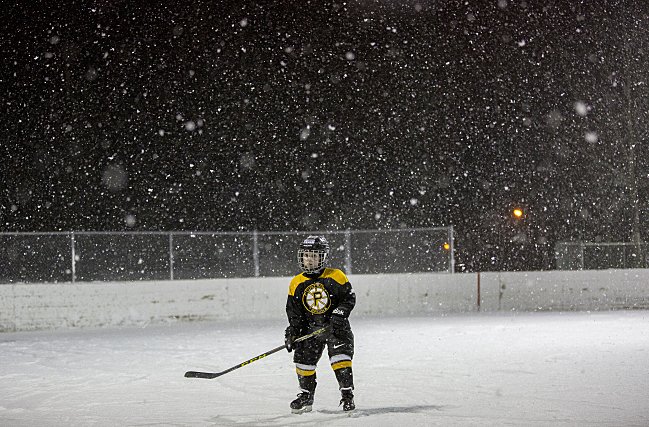 MPRnews's tweet photo. As youth hockey in MN moves increasingly indoors, Duluth stands out https://t.co/NKw99j9adx https://t.co/AtKYavVc7E
