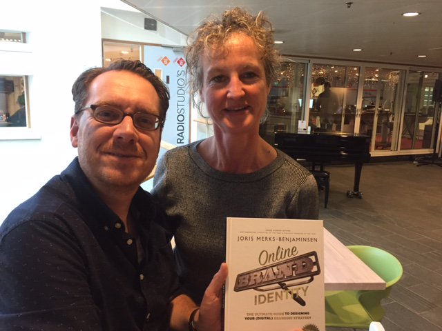 cstrongnl's tweet photo. Ook @KroNcrv blij met inspiratieboek van @JorisMerks over online branding. Op naar nieuwe learnings! https://t.co/pY3cG2yXWd