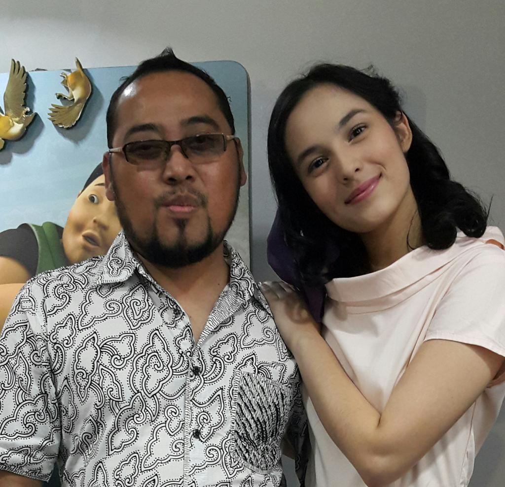 harbud707's tweet photo. Ketemu adik yg baik hati dan cantik sukses film barunya dan kita berkarya lagi https://t.co/m0CxuUzZZi
