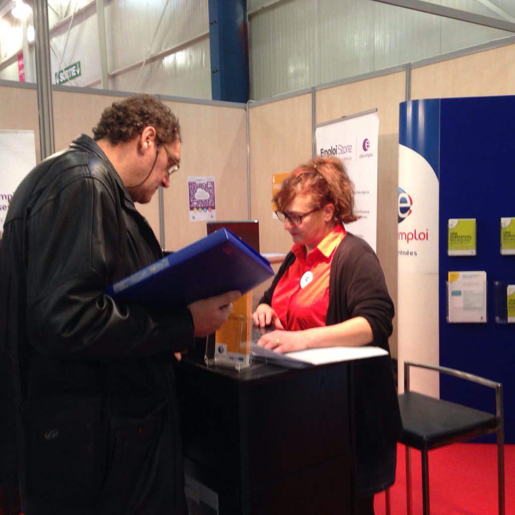 Poleemploi_Mpy's tweet photo. Premières question à l'équipe des conseillers de #poleemploi sur le forum @FormAvenir https://t.co/ViRvKExxf8