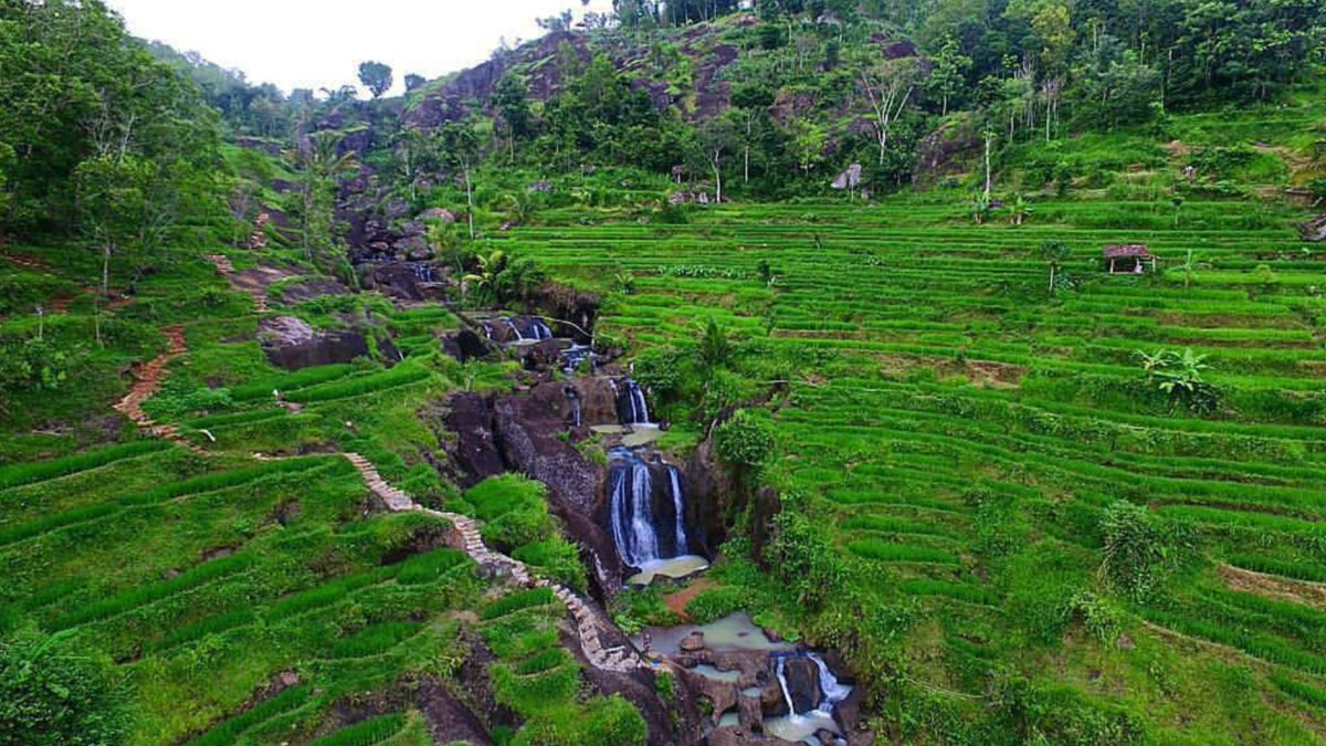 YogyakartaCity's tweet photo. Air Terjun Kedungkandang, Patuk, Gunungkidul, Jogja.
Rute lokasi klik di sini > https://t.co/OkLcinPlm2 https://t.co/U7AtfuOao9