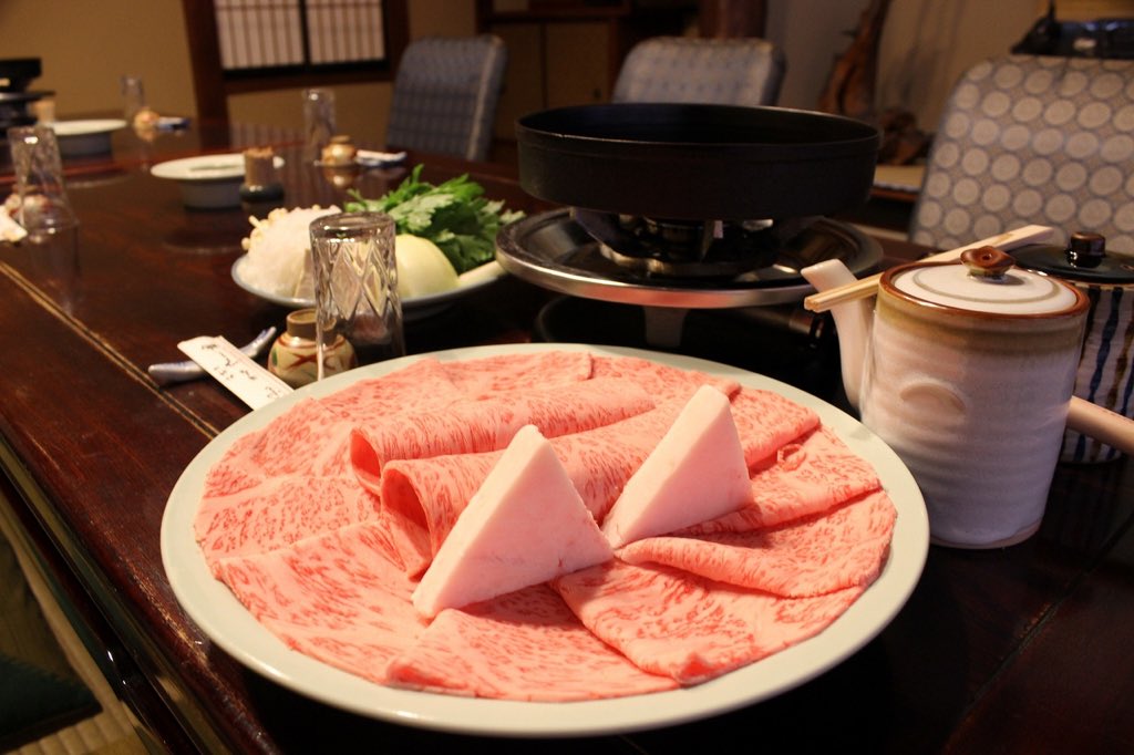 【スマホで出来る初体験💞】
スマホだけでお小遣いどころか月収で給料を越えて来るってこと分かります？！
これ初体験💕
あなたにも体験してもらいた〜い✨
仲間がみんな喜んでます！
高級肉を食べたい方は気軽に個別メッセージくださいね〜笑