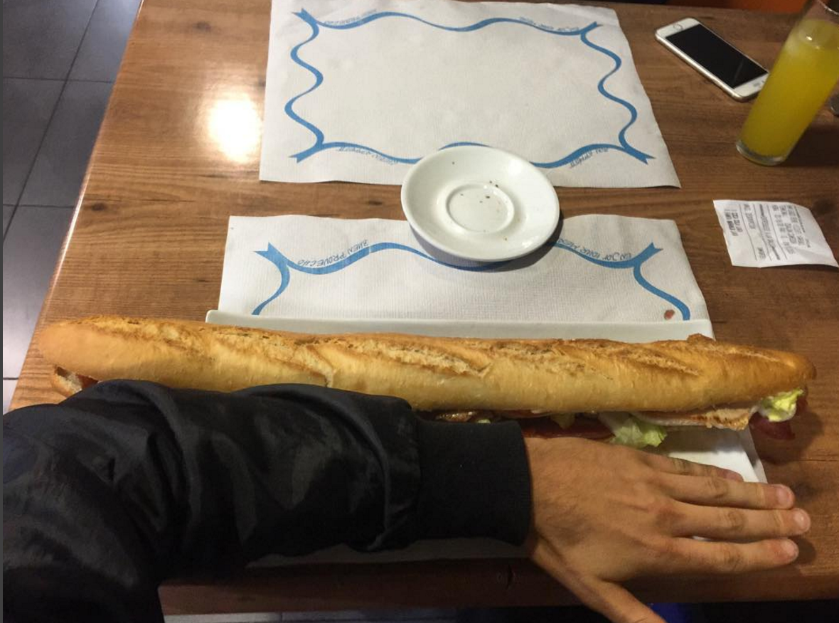 bocadillon's tweet photo. ¡Un #bocadillón siempre sorprende! Foto: raaul_21 vía #instagram #felizdomingo https://t.co/JB5UWUD0HB