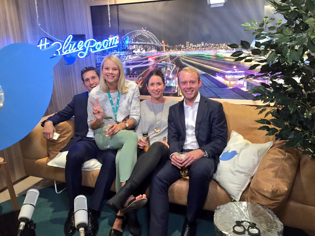 kwogowitsch's tweet photo. Enjoying the #BlueRoom with my mates on Family &amp; Friends day! #SpreadOurWings https://t.co/t9TxASNiuu