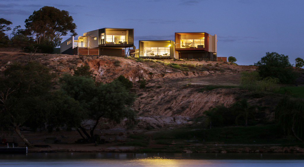 SILVER - <a href="/TheFramesUltra/">The Frames</a> - Self Contained Accommodation #QATA15 #Riverland #Southaustralia