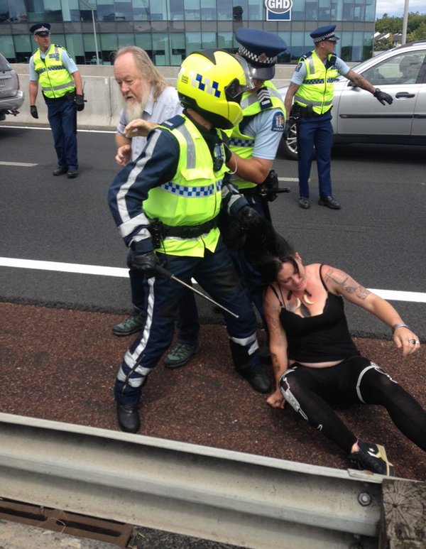 埋め込み画像への固定リンク