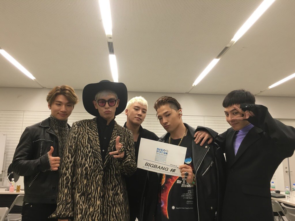 YGJAPANofficial's tweet photo. 【#BIGBANG】

いってきます✨

皆さん盛大に盛り上がりましょう✨
➡️ https://t.co/dHuzJoNHso

#Mステ 
#一撃でゾッコン🔫
#BANGBANGBANG🔫
#FANTASTICBABY https://t.co/SpaxSSj7Qq