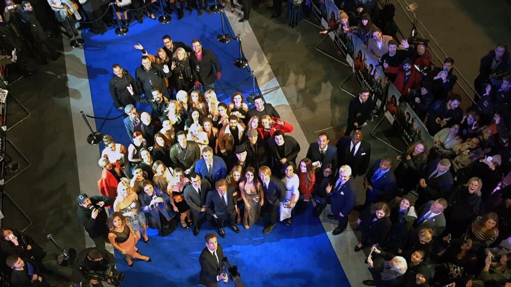 RoadhouseLDN's tweet photo. Check this out! #Zoolander2 snaps the @GWR world record for Longest Selfie Stick. #ZoolanderLondon https://t.co/tdEHKVzsI1