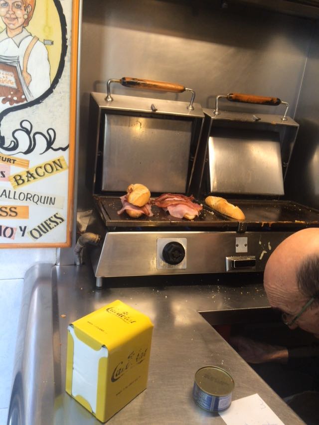 munferig's tweet photo. Primera #Bocatada #BarSanz (C General Álvarez de Castro, 5, 08003 Barcelona) todo un exito.Gracias a la organizacion https://t.co/yi0hVgkFOc