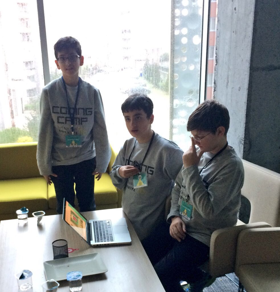CoderDojo's tweet image. Awesome projects addressing social issues from @CoderdojoTurkey &amp;amp; Coderdojo Romania ninjas at #codingcampistanbul 👍🎉