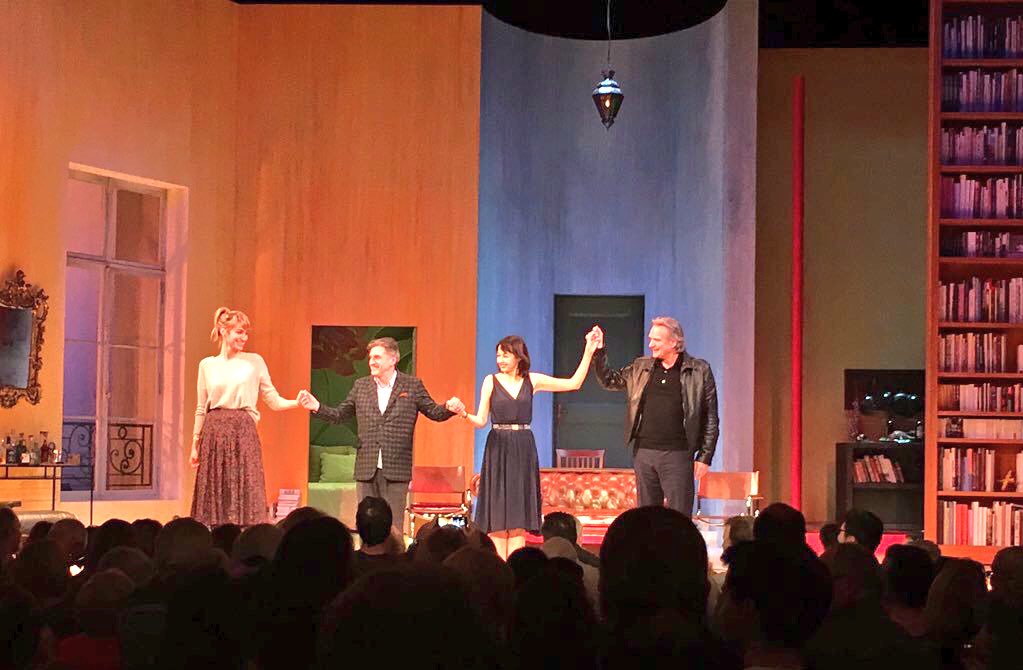 JeanDenisG's tweet photo. Hier soir L'envers de décor au @Theatre2Paris avec #ValerieBonneton #DanielAuteuil #mwouais #sympa #sansplus https://t.co/KhlVw6d2nP