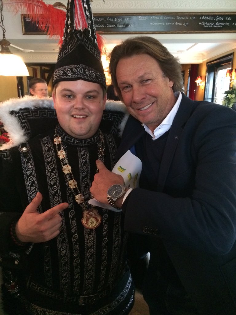 Vanavond Prins El Rosso uit #Rhenen in <a href="/VoetbalInside/">Voetbal Inside</a> <a href="/wilfredgenee/">Wilfred Genee</a>