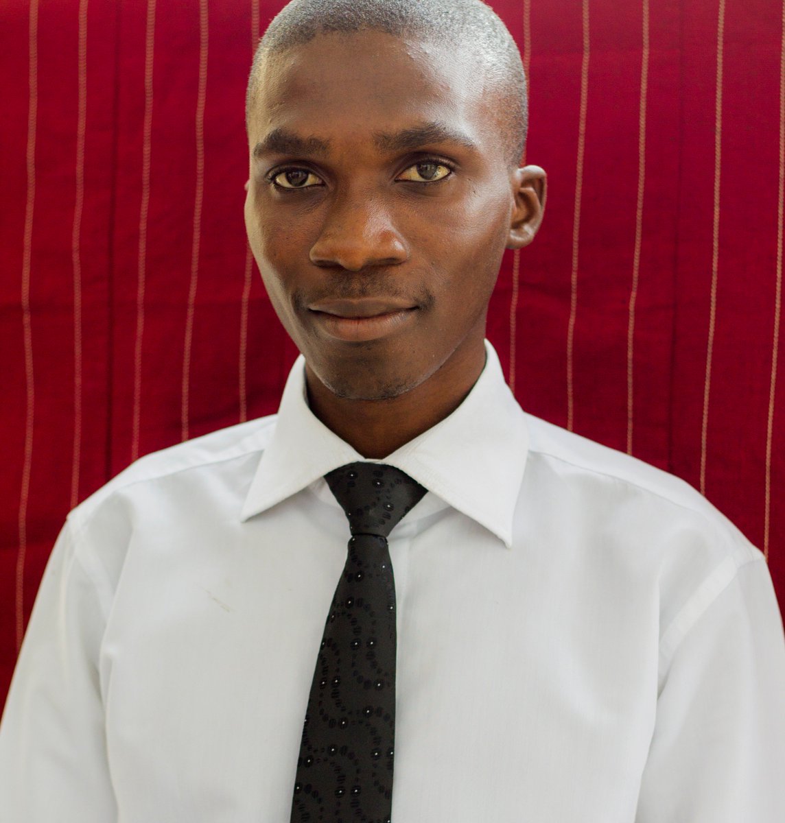 CreatorsDesigns's tweet photo. #Egrad2015 #CHG #Pet&amp;Gas
@eakhaze
@JudeAkporu
@thefunnycator 
@just_femi
@kingggMedilo
@whalyGrind
@laoluFFG https://t.co/R8gl8BAlH3