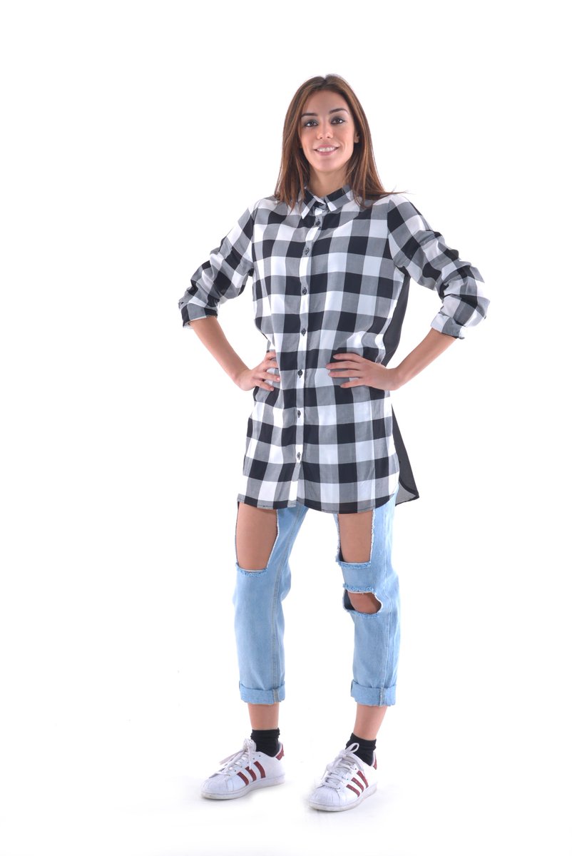 Mixerifashion's tweet photo. #jeans #strappati #maxi #buchi, #must di ogni #stagione: unico #capo da abbinare a #sneakers #camicione o #tacco12 https://t.co/83ewZUnZAI