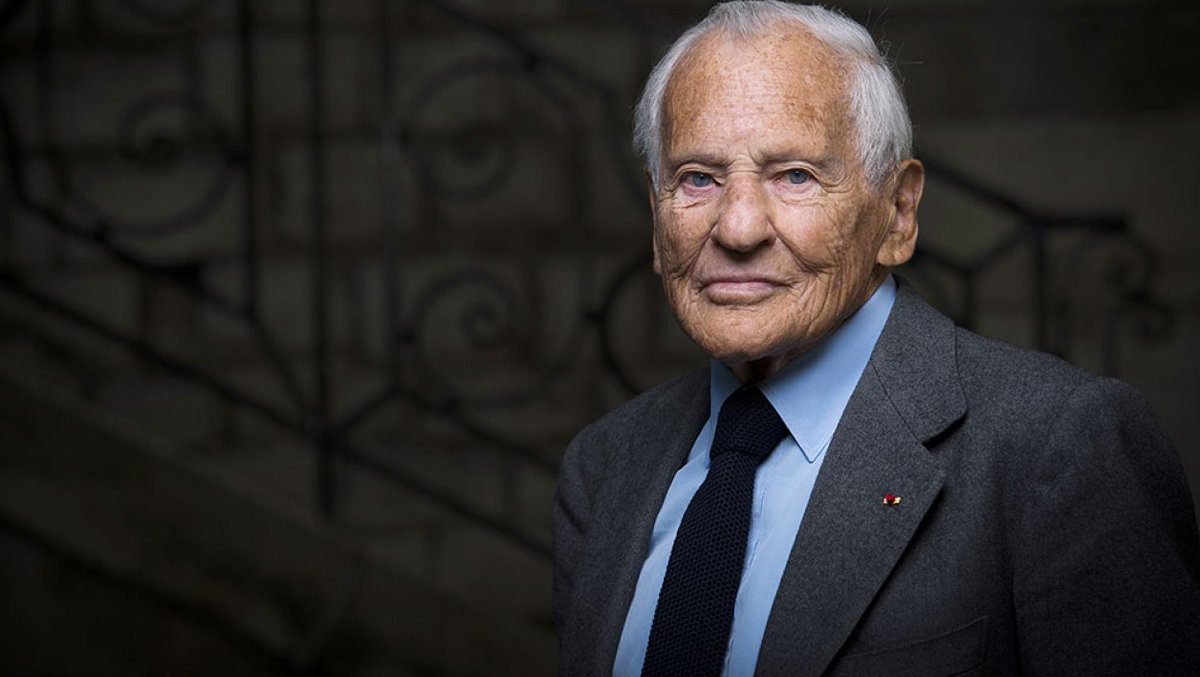 BFMTV's tweet photo. "Je refuse de parler d’accent circonflexe quand il y a des gens qui se suicident" https://t.co/yT9781vQ2v https://t.co/7wMFt6nJU2