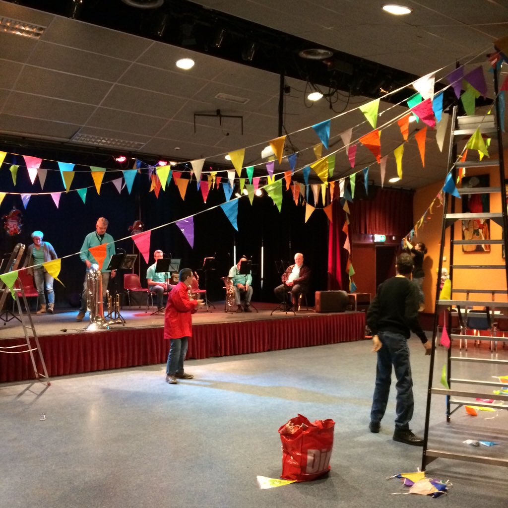 Voorbereiding #carnaval <a href="/Amerpoort/">Amerpoort-Sherpa</a> <a href="/deHeikneuter/">de Heikneuter</a> is er klaar voor!