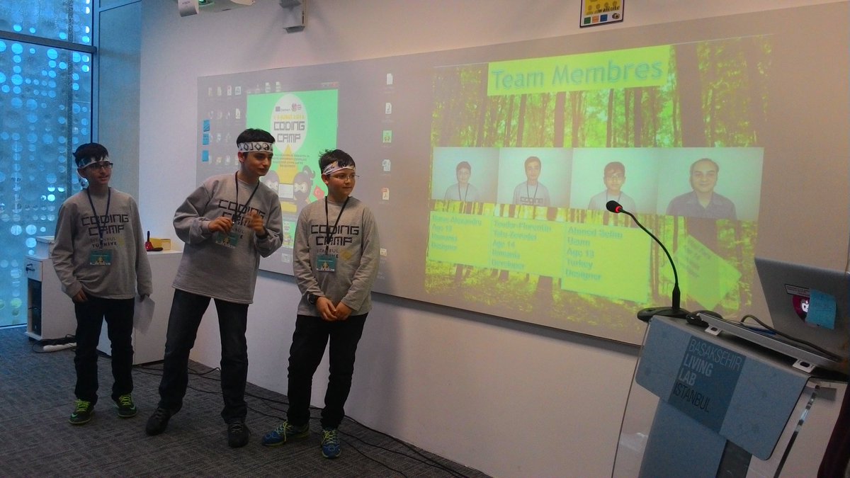 CoderdojoTurkey's tweet image. Wild animal teams are making presentesion #codecamping #coderdojoturkiye #coderdojoromania