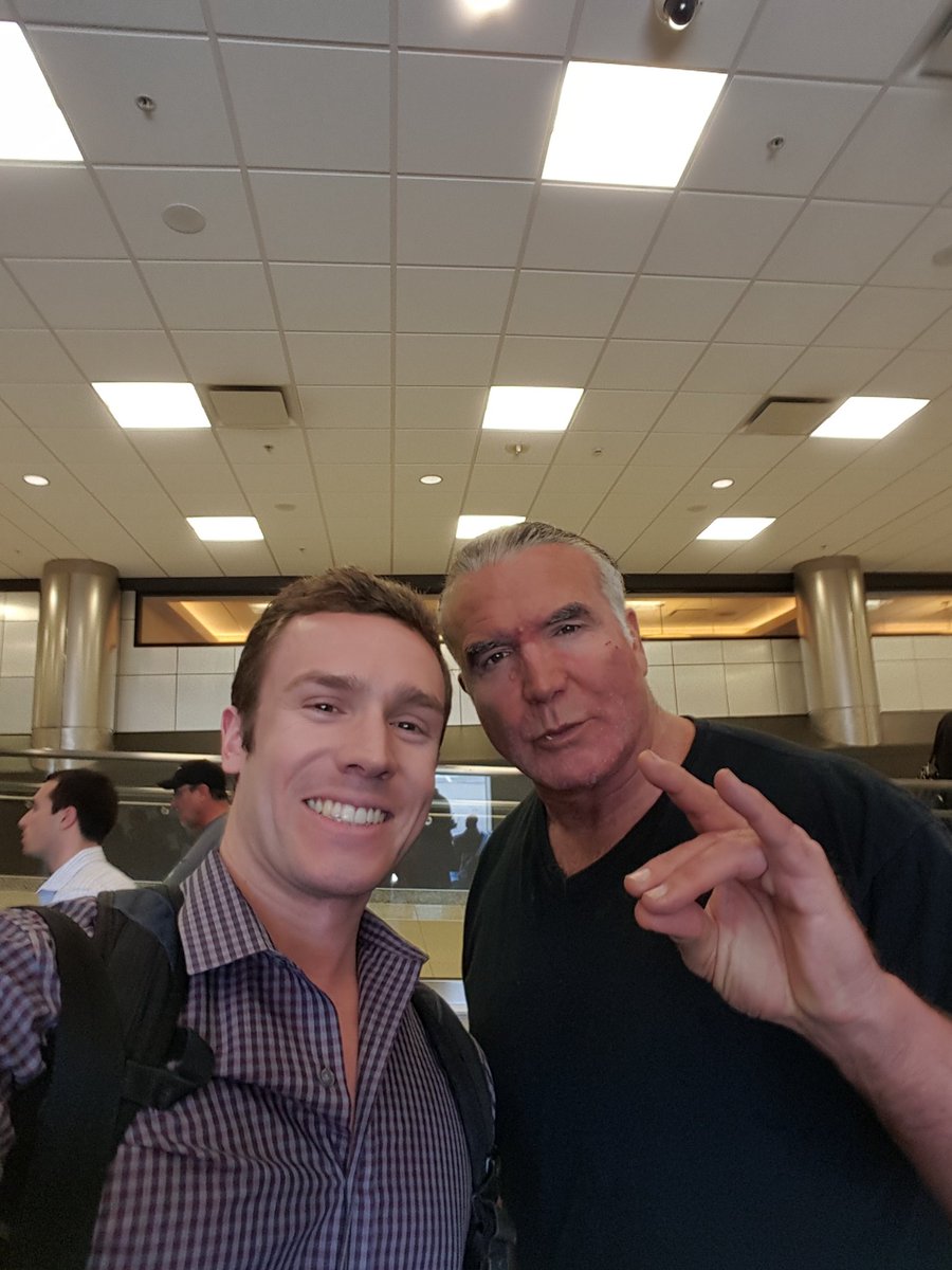 BriceKav's tweet photo. Thanks for the quick picture before my flight! Great guy! @SCOTTHALLNWO https://t.co/da3rUZ1g2S