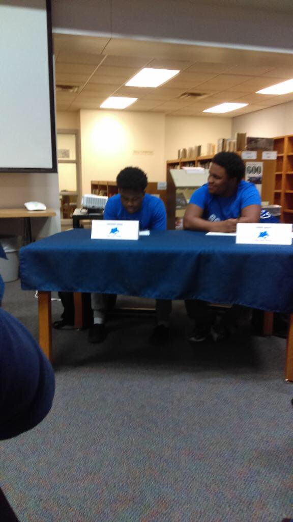 PSCFootball's tweet photo. More in this morning.  Anthony Spead and Jonas Bailey from Raytown HS in Missouri have signed! #BobcatBlue https://t.co/aShgsF5as3