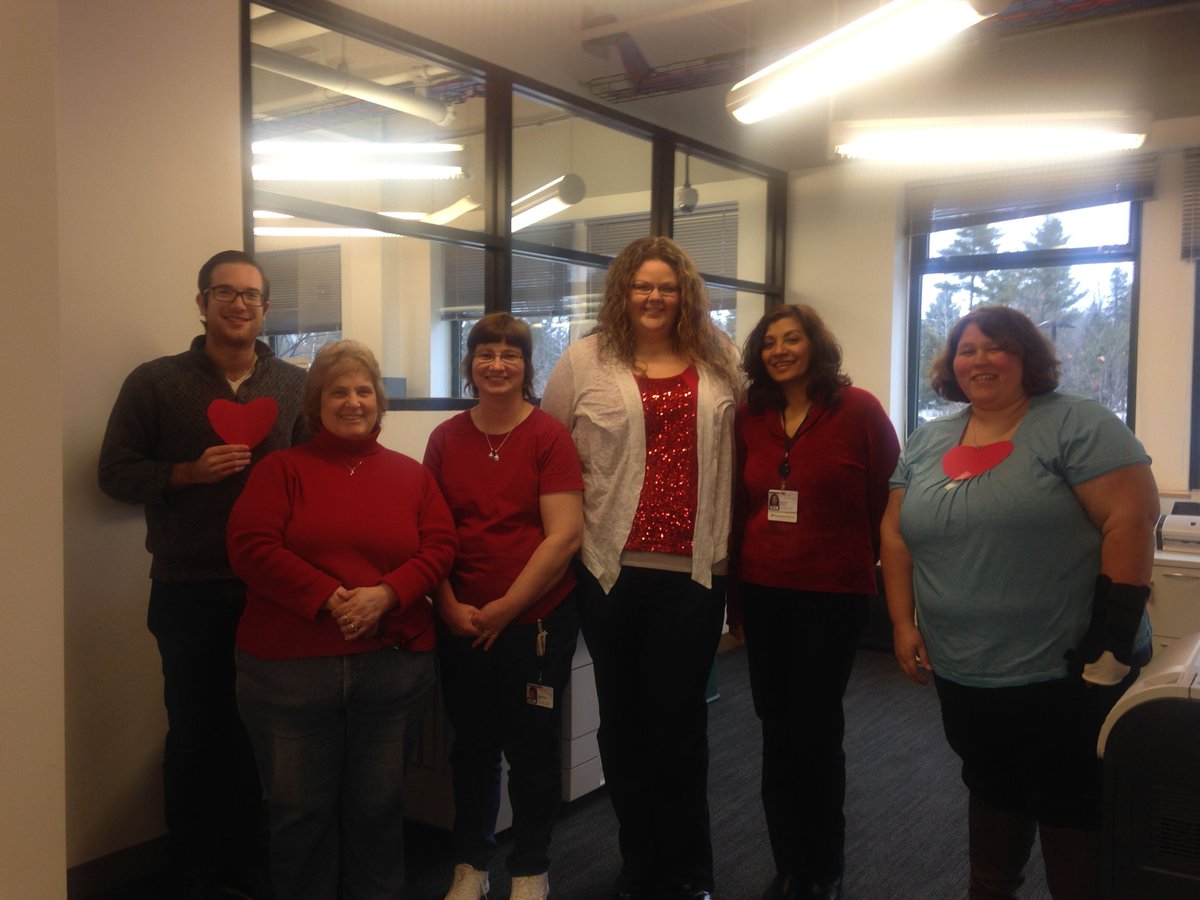 conifer_rmdnth's tweet photo. #GoRedForWomen #GoRedConifer #LebanonNH Rocking our Red in Lebanon NH! https://t.co/AIy4aDMK0O