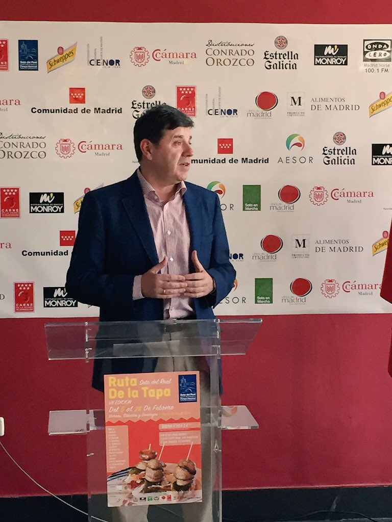 EncarnaRivero's tweet photo. El Viceconsejero: "Gracias al esfuerzo de nuestrs empresarios por fomentar el turismo en la @ComunidadMadrid"
#AESOR https://t.co/lUVEuDiLdm