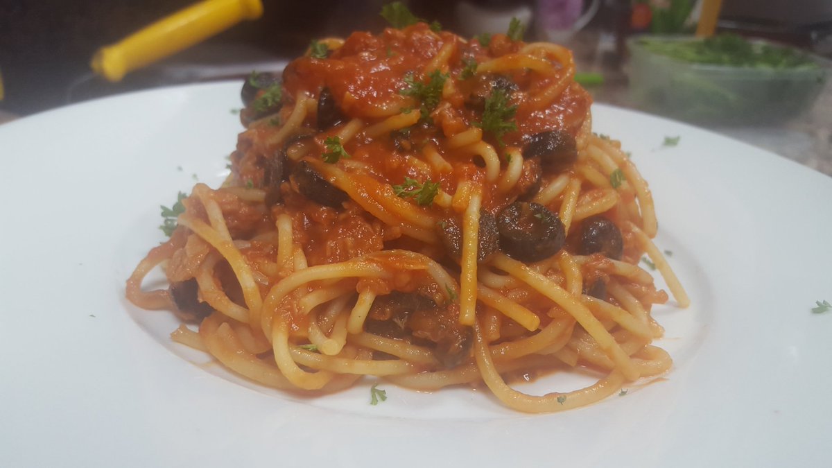 rosella_rea's tweet photo. What's better than pasta??? 
NOTHING IS BETTER THAN PASTA!!
#foodporn #LoveFood #pastaDECECCO https://t.co/N4qzu6Xl6a