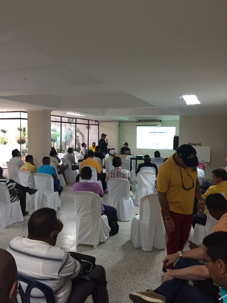 Igorkareld's tweet photo. Plenaria de dirigentes sindicales de SINTRACARBON en la cual se presenta un informe sobre la negociación colectiva https://t.co/YZHFKcjKPj
