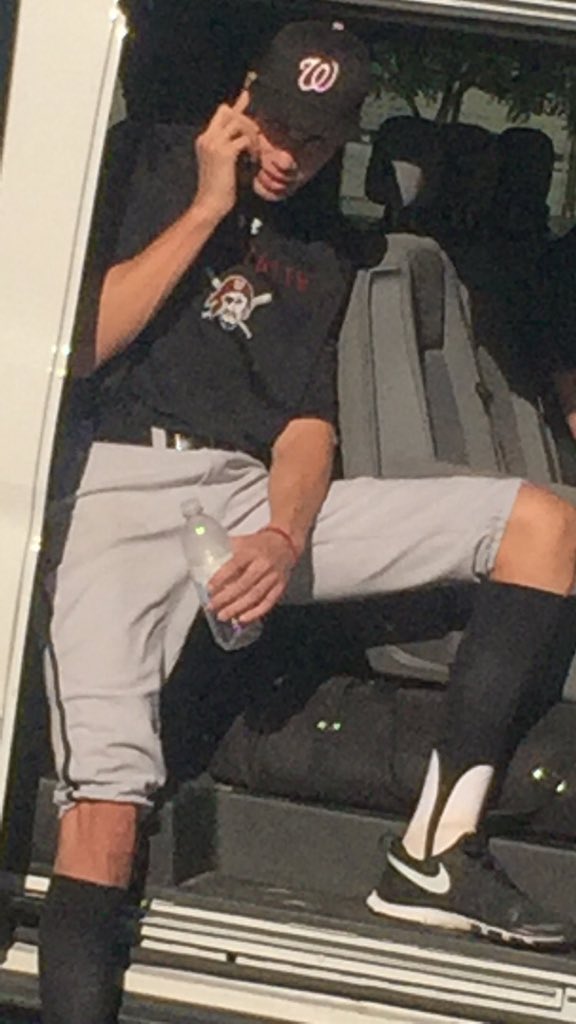 TjOrchard_21's tweet photo. @wuteamcomm on my way to steal your girl. https://t.co/BpvIgBMgyd