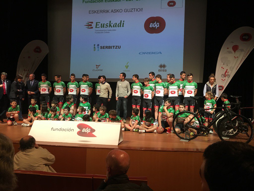 MikelLandaMeana's tweet photo. Aupa Euskadi fundazioa! @FundaCiclisEusk https://t.co/zNvc677Ywk