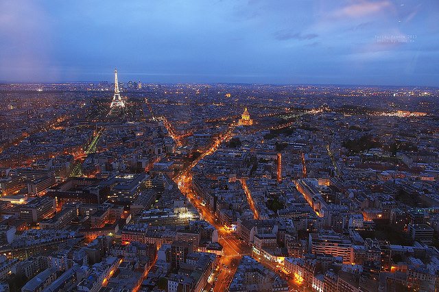 albergue's tweet photo. #París de noche es simplemente increíble... ¿no? 😍🌃 https://t.co/ZrIMRp4rHa