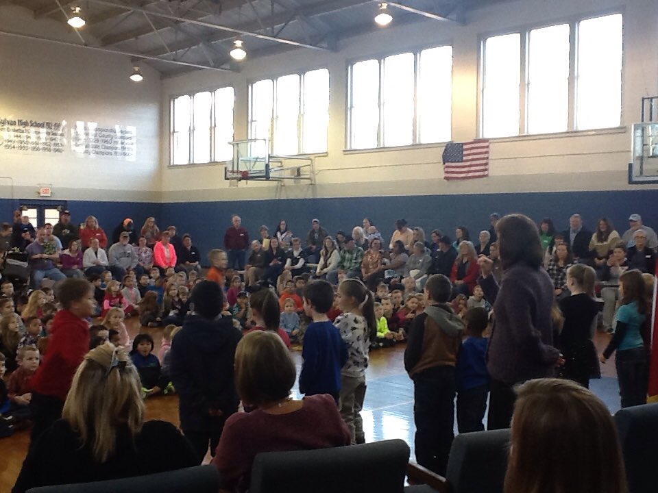 SylvanElem's tweet photo. Celebrating achievements at SYE! Thank you parents & families for your support! #learnleadsoar https://t.co/rlHMoMm4io