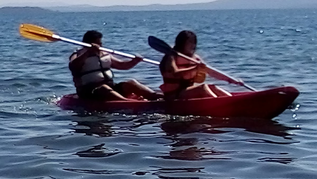 maurogodoy75's tweet photo. #micuerpolosabeenbdat, nuestro ultimo dia en este paraiso. lago calafquen,lican ray https://t.co/5PTdJqVn99
