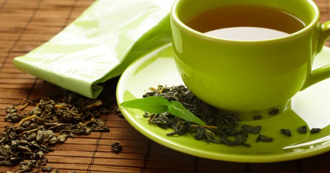 ¿Sabías que el té verde te ayuda a adelgazar? Aquí te detallamos más ➡ goo.gl/dGxs8S #nutrición