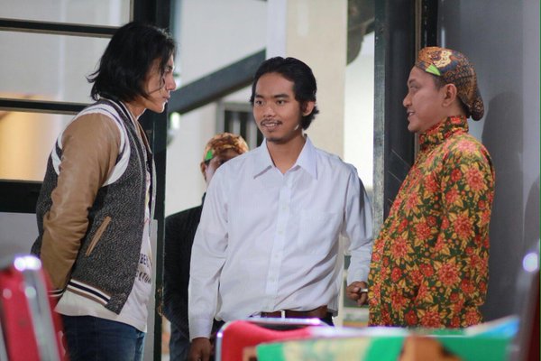 Sebuah film karya @Hanungbramantyo. @filmTALAK3 sedang tayang di bioskop. bit.ly/1JZ8rpB