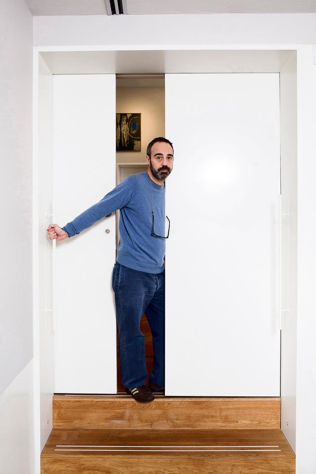 Interview Niccolò Ammaniti: ‘Ineens gaat het licht aan en zie ik mijn lezers’: nrc.nl/handelsblad/20…